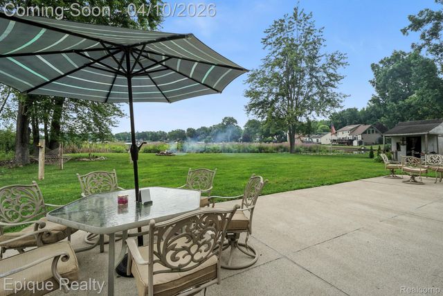 1990 Watkins Lake Road, Waterford Charter Township, MI 48328