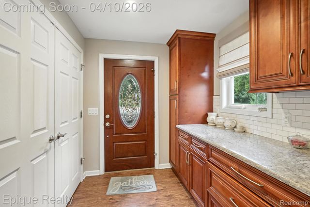 1990 Watkins Lake Road, Waterford Charter Township, MI 48328