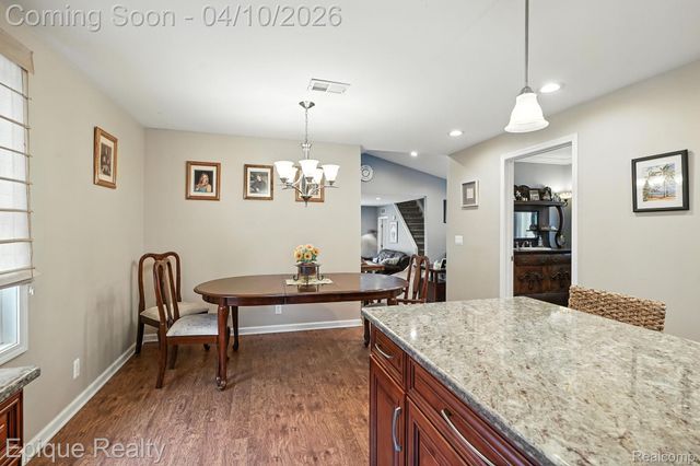 1990 Watkins Lake Road, Waterford Charter Township, MI 48328