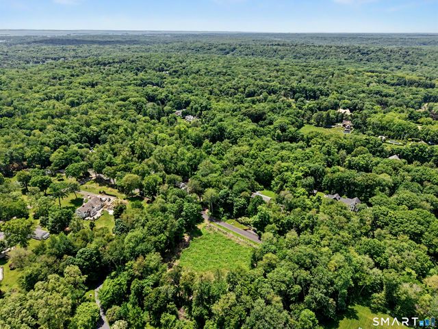 8 Norfield Woods Road, Weston, CT 06883