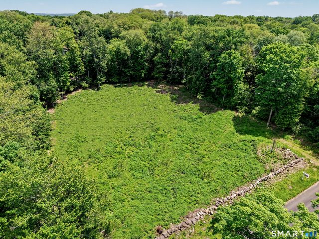 8 Norfield Woods Road, Weston, CT 06883