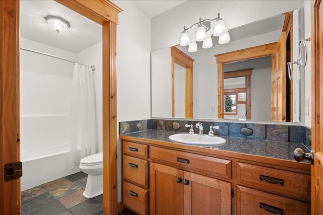 18319 E Riverway Ave, Spokane Valley, WA 99016