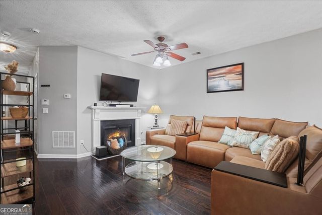 152 Haven Oak Way, Lawrenceville, GA 30044