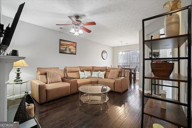 152 Haven Oak Way, Lawrenceville, GA 30044