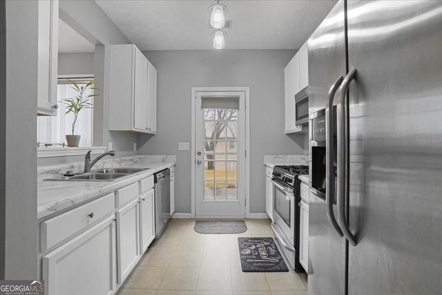 152 Haven Oak Way, Lawrenceville, GA 30044