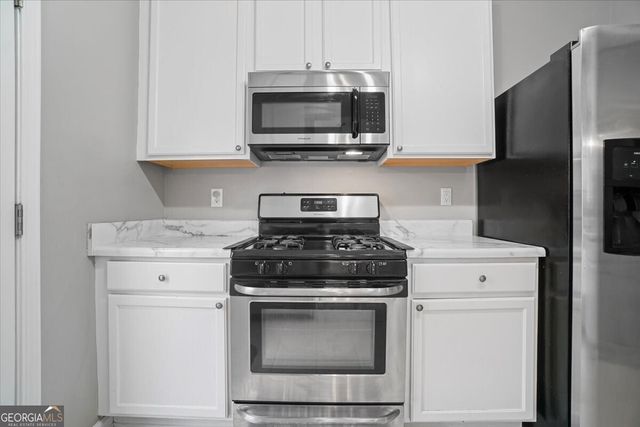 152 Haven Oak Way, Lawrenceville, GA 30044