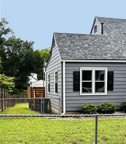 927 Columbia Avenue, Leavenworth, KS 66048