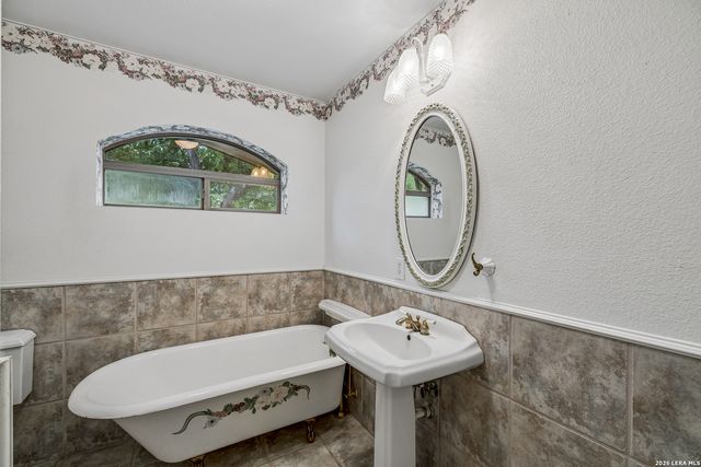 4125 County Road 251, Hondo, TX 78861
