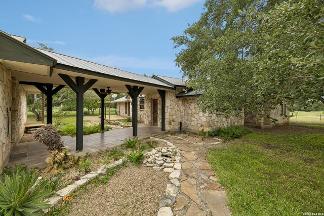 4125 County Road 251, Hondo, TX 78861