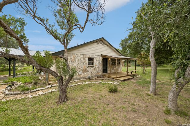 4125 County Road 251, Hondo, TX 78861