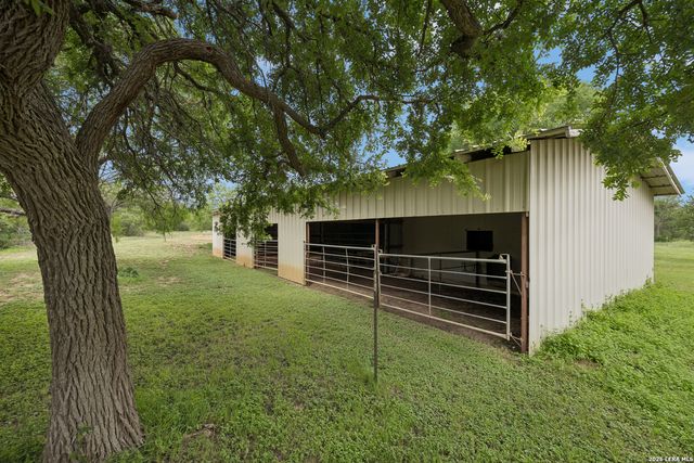 4125 County Road 251, Hondo, TX 78861
