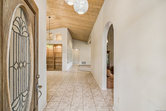 4125 County Road 251, Hondo, TX 78861