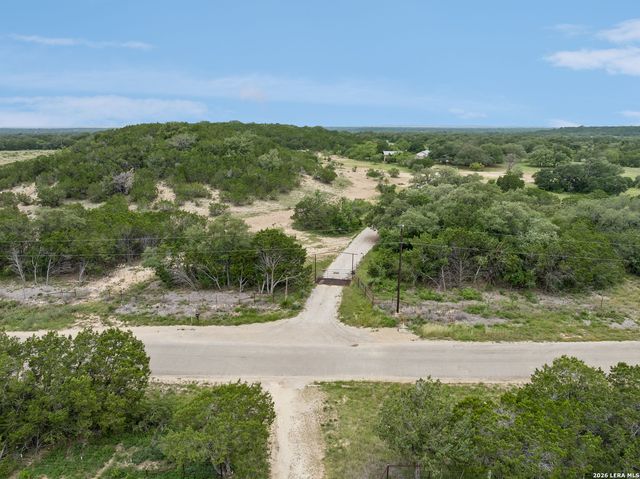 4125 County Road 251, Hondo, TX 78861