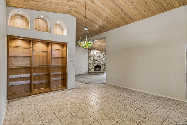 4125 County Road 251, Hondo, TX 78861