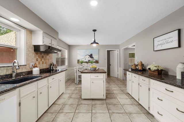 8206 Colonial Oaks Lane, Spring, TX 77379