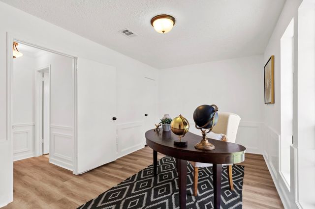 8206 Colonial Oaks Lane, Spring, TX 77379