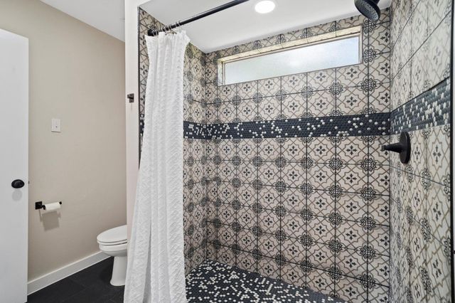 8206 Colonial Oaks Lane, Spring, TX 77379