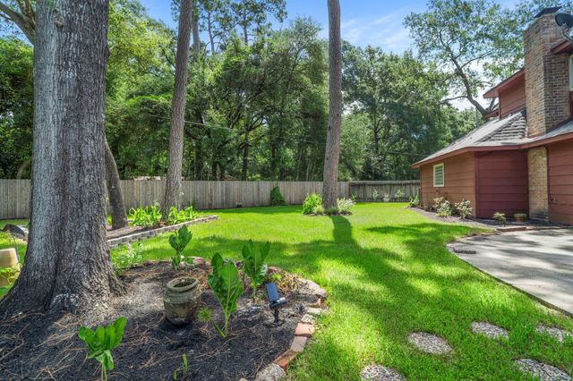 8206 Colonial Oaks Lane, Spring, TX 77379
