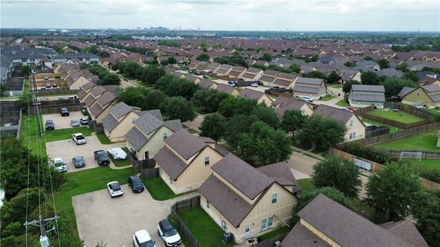 3360 Keefer Loop, College Station, TX 77845