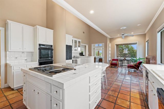 3 Crabapple CT, The Hills, TX 78738