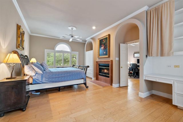 3 Crabapple CT, The Hills, TX 78738