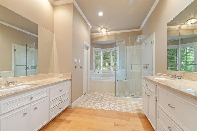 3 Crabapple CT, The Hills, TX 78738