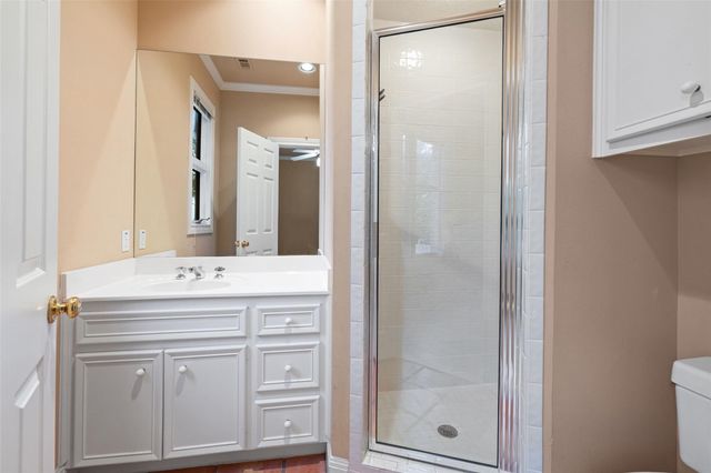 3 Crabapple CT, The Hills, TX 78738