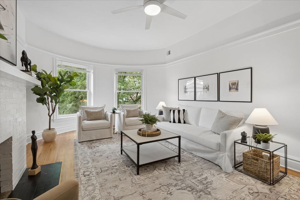 823 W Belle Plaine Avenue 3, Chicago, IL 60613 — photo 3