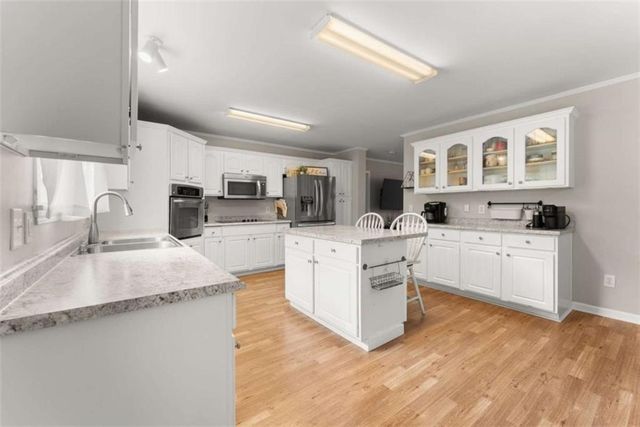 82 Bobbys Drive, Cleveland, GA 30528