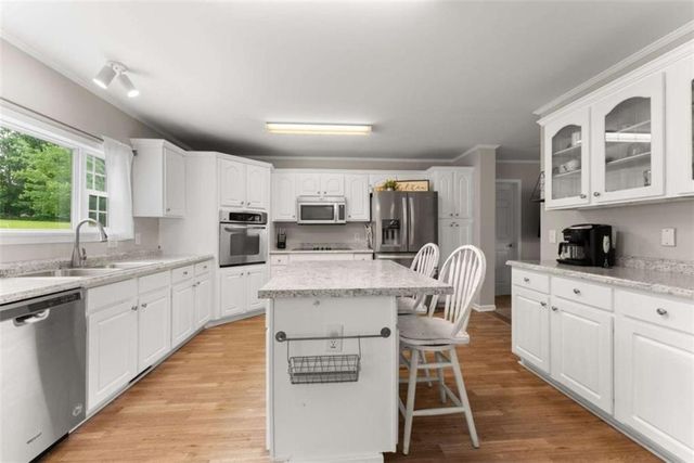 82 Bobbys Drive, Cleveland, GA 30528