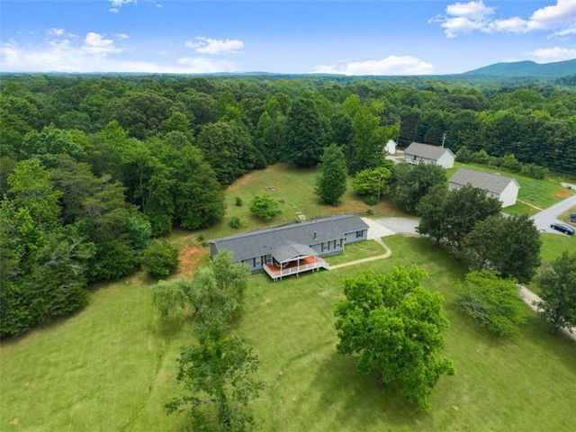 82 Bobbys Drive, Cleveland, GA 30528