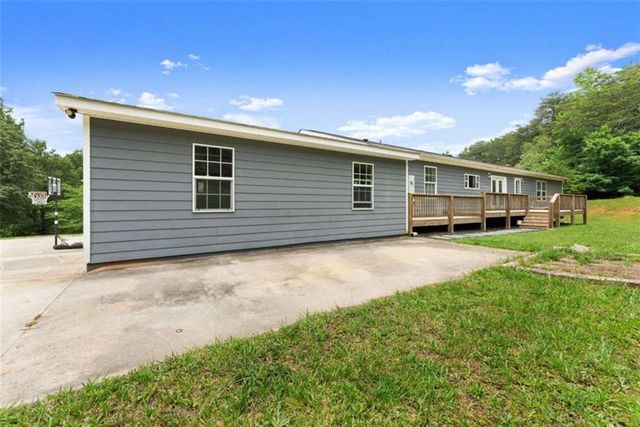 82 Bobbys Drive, Cleveland, GA 30528