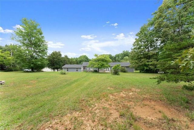 82 Bobbys Drive, Cleveland, GA 30528