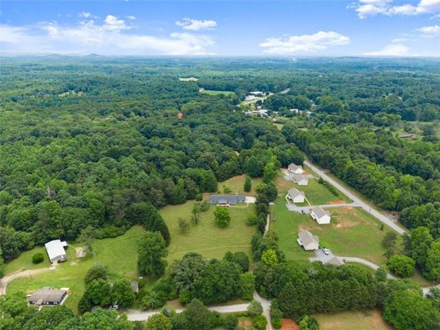 82 Bobbys Drive, Cleveland, GA 30528