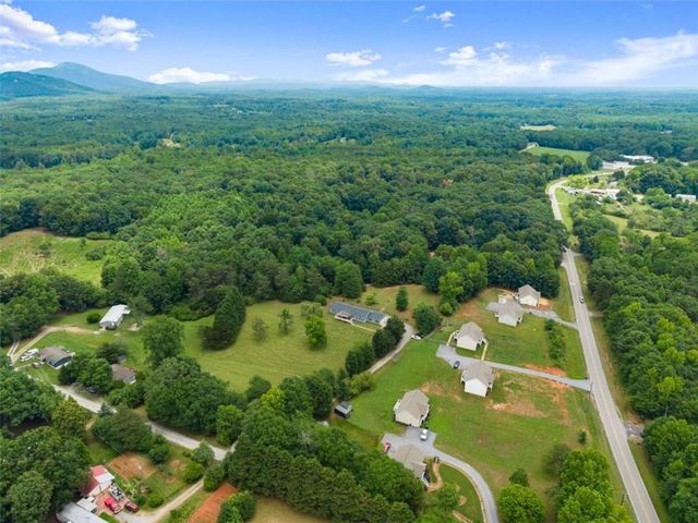 82 Bobbys Drive, Cleveland, GA 30528