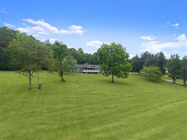 82 Bobbys Drive, Cleveland, GA 30528