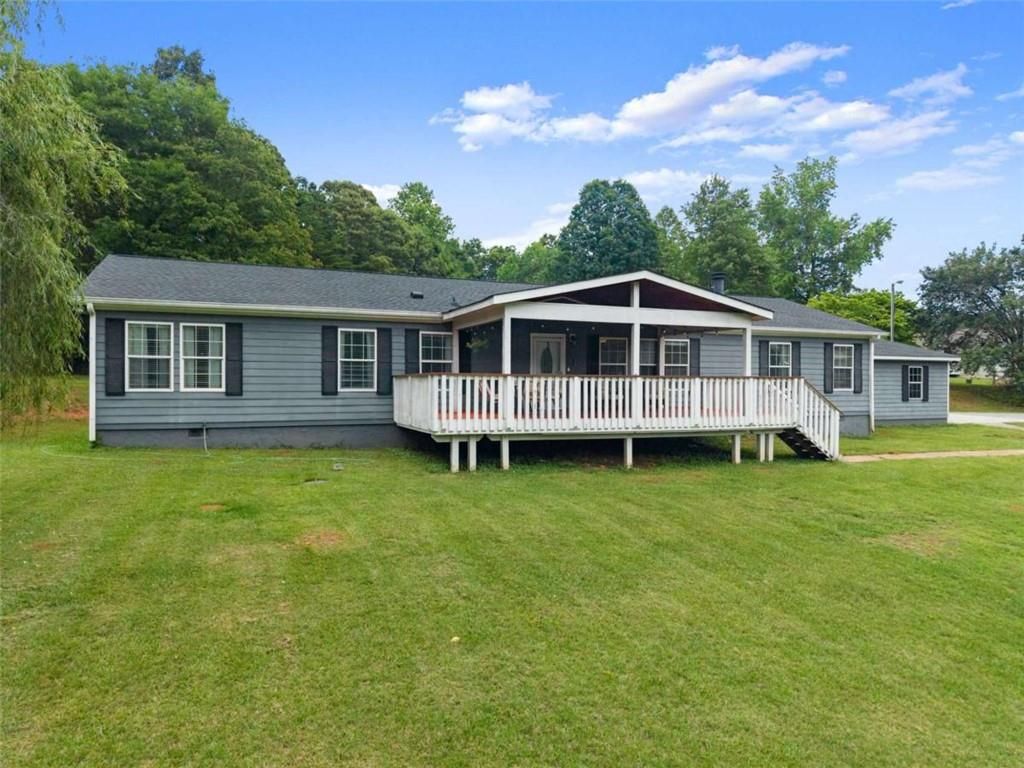 82 Bobbys Drive, Cleveland, GA 30528