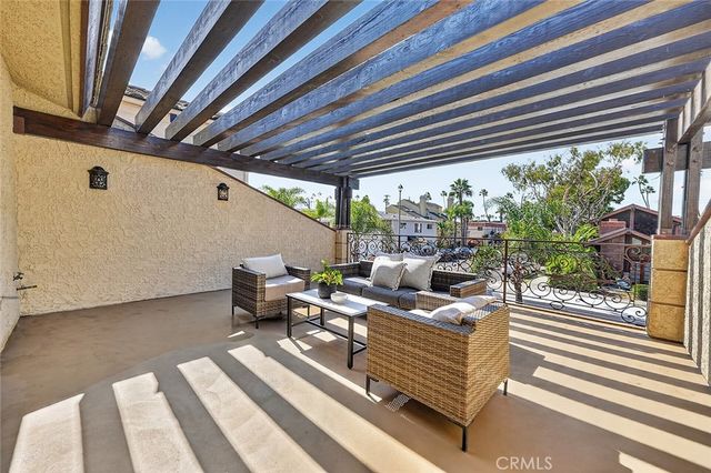 154 12th, Seal Beach, CA 90740