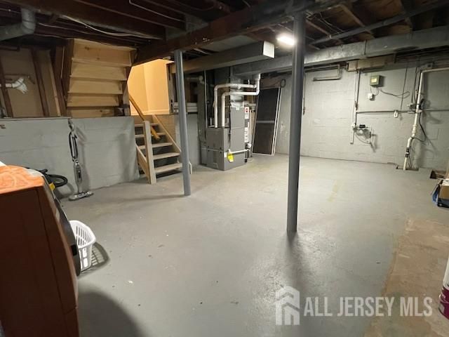 189 McFarlane Road, Colonia, NJ 07067