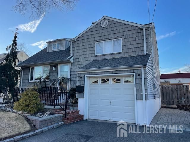 189 McFarlane Road, Colonia, NJ 07067