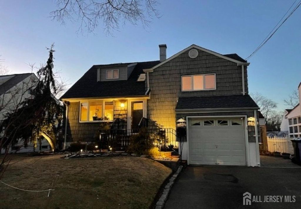 189 McFarlane Road, Colonia, NJ 07067