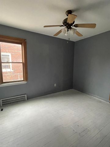 16173 Forest Avenue, Eastpointe, MI 48021