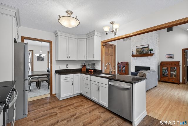 316 West Road, Colchester, CT 06415