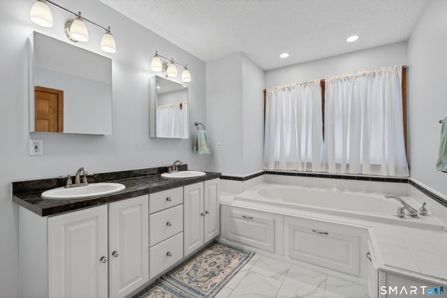 316 West Road, Colchester, CT 06415