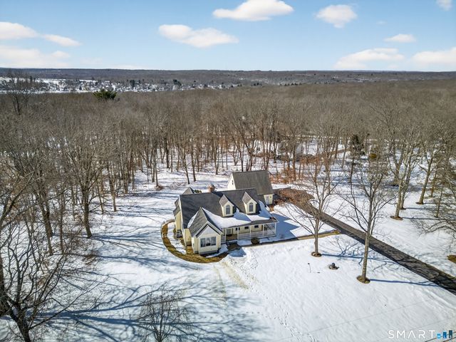 316 West Road, Colchester, CT 06415