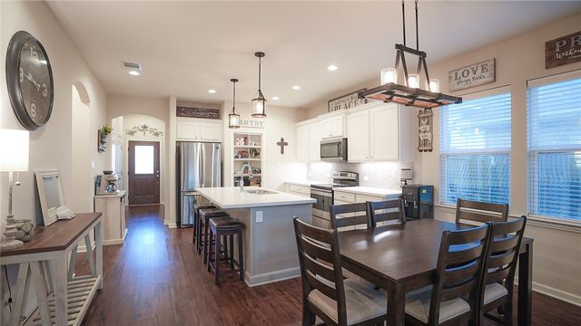 2113 Mountain Wind Loop, Bryan, TX 77807