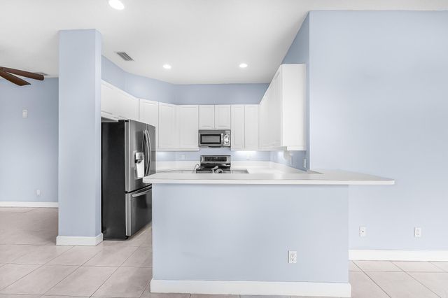 615 NE Canoe Park Circle, Port St. Lucie, Port St Lucie, FL 34983