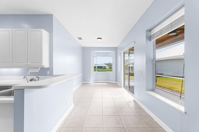 615 NE Canoe Park Circle, Port St. Lucie, Port St Lucie, FL 34983