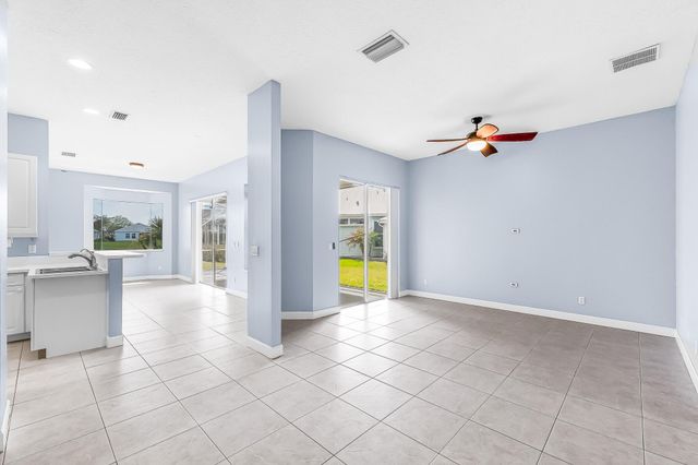 615 NE Canoe Park Circle, Port St. Lucie, Port St Lucie, FL 34983