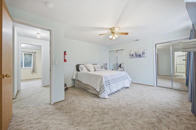 6012 Fenway Dr, Pasco, WA 99301